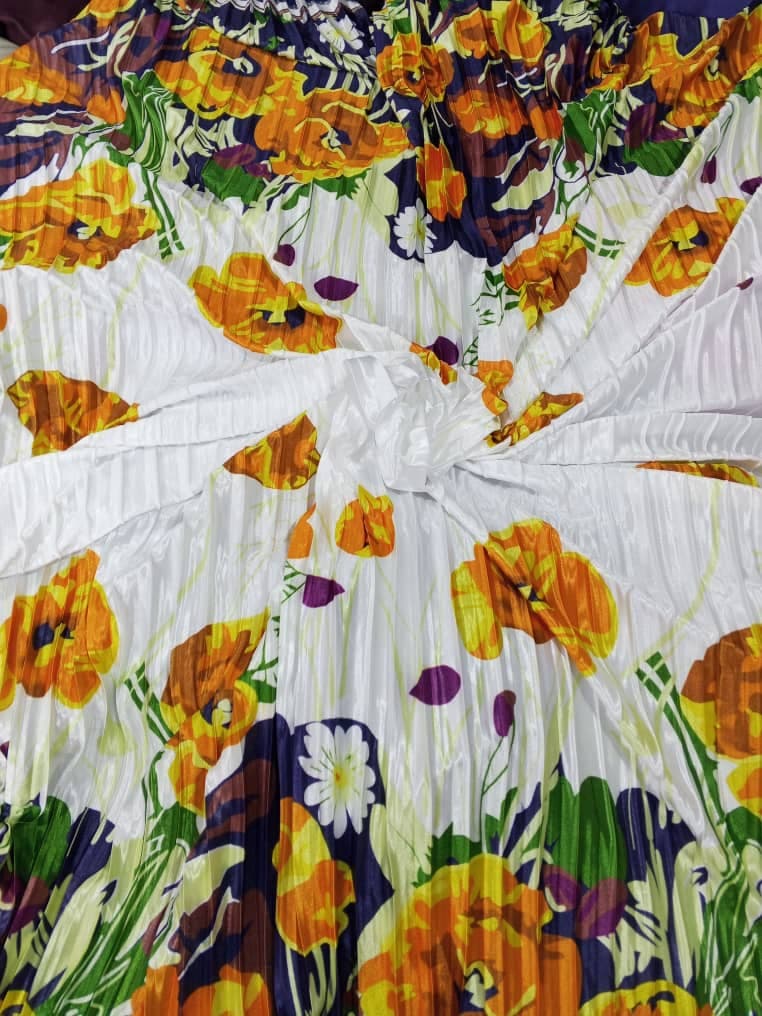 Tissu Satin Plissé Floral Éclat d'Or et Violet